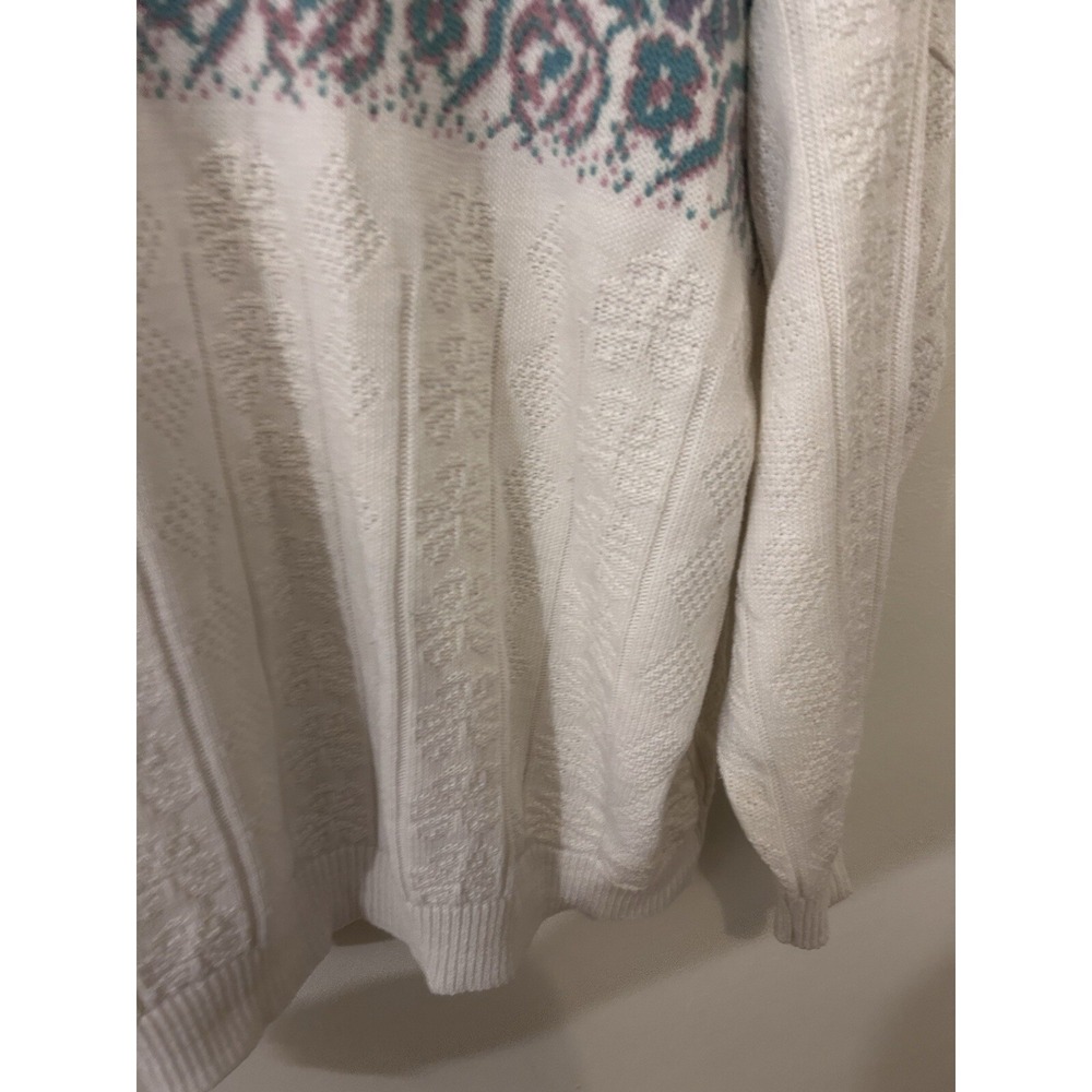 Vintage Collared White Sweater With Design Made In The USA‎ - Picture 5 of 11